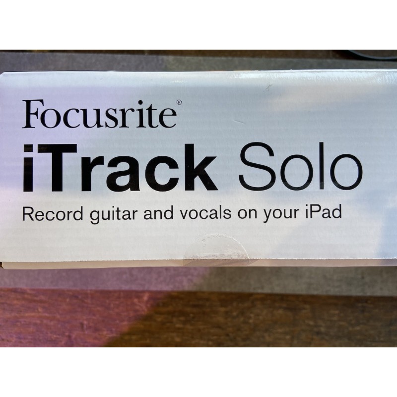 Focusrite-iTrack Solo iPad