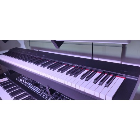 Yamaha P225B