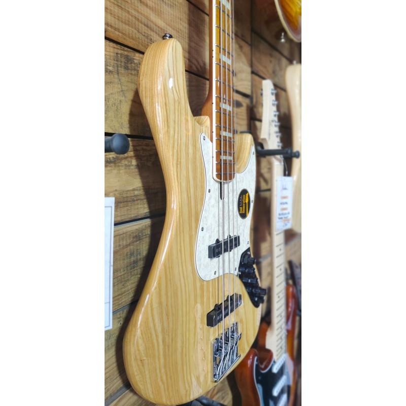 Marcus Miller V8 Swamp Ash 4 NT MN