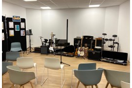 Nouvelle salle de musique à la médiathèque de Salon de Provence